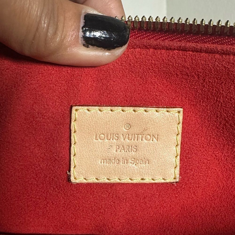 Louis Vuitton Pallas MM Monogram - Picture 11 of 16